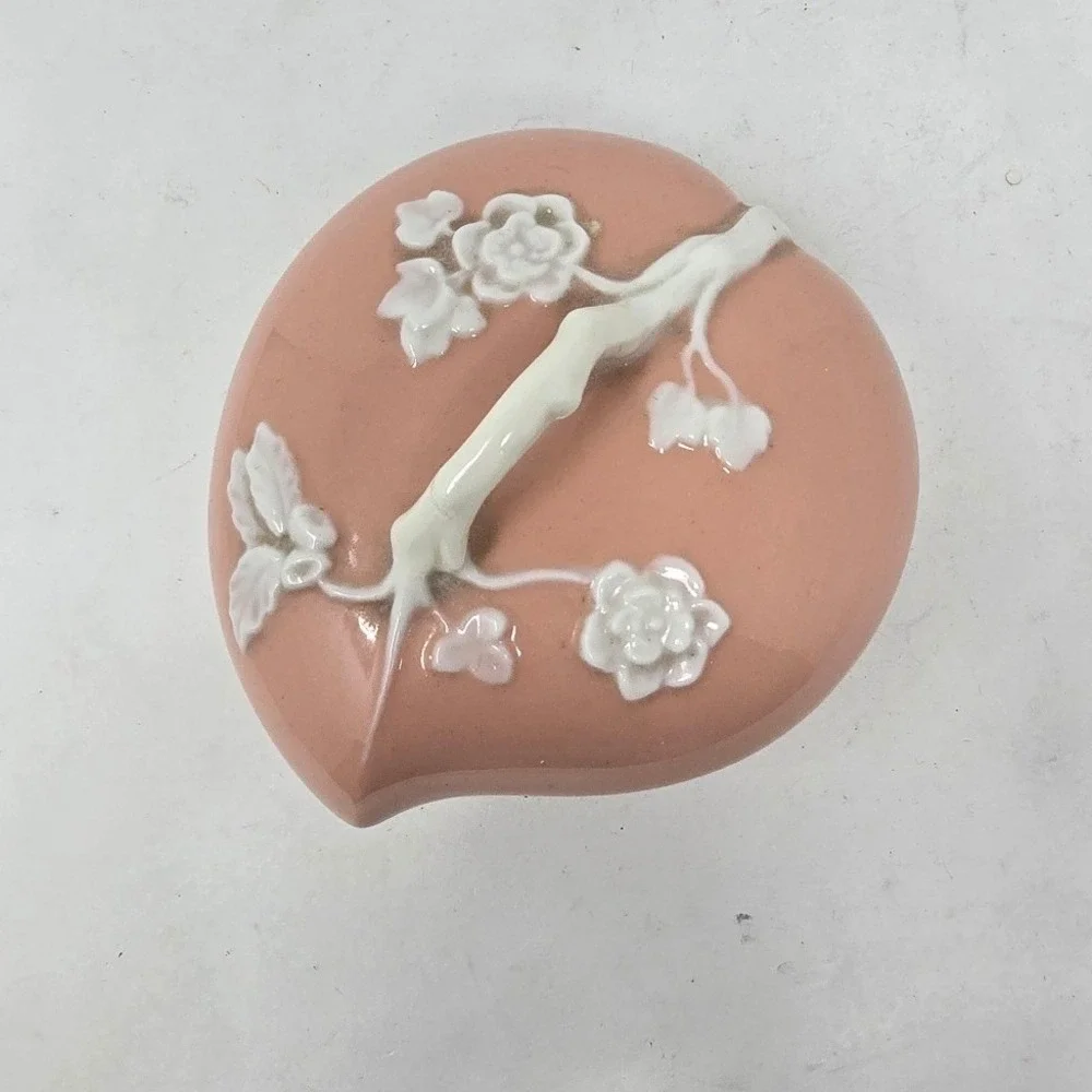 Vtg pink Lenox porcelain dish w/lid heart shape green label
